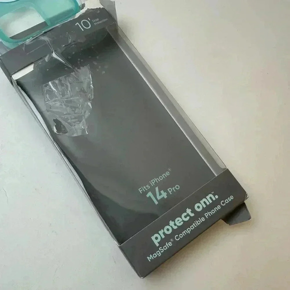 New in box IPhone 14 Pro Case - Picture 3 of 3